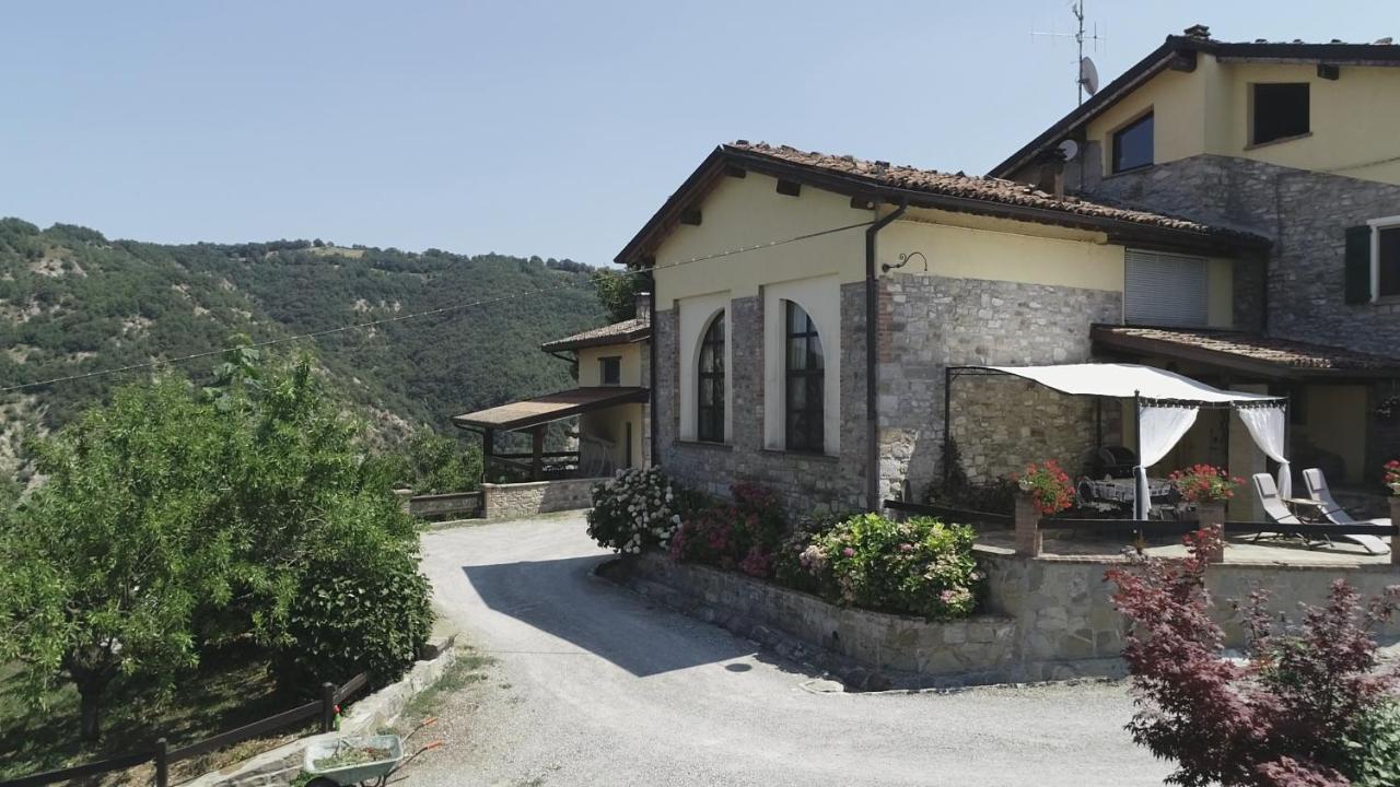 L'Angolo Di Verlano Canossa Exterior foto